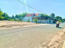 Hình ảnh Bán 2100m2 Đất Shr Ngay Chợ, Mt Nhựa 18m, Đối Diện Kcn Gía 150tr