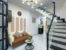 Hình ảnh Bán nhà đẹp ở ngay PHAN VĂN TRỊ Bình Thạnh, 2 tầng,3PN, Ngang 3.5m