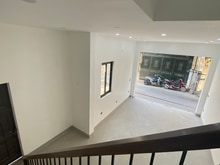 Hình ảnh Bán nhà  lĩnh nam 42m x 5 tầng  ,mt 4.2m  , giá 10.8 tỷ ,ngõ ôtô