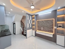 Hình ảnh Bán nhà Hào Nam 5 tầng- Ngõ thông-Kinh doanh tập nập
