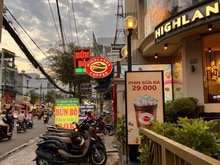 Hình ảnh Nhà HXH Nguyễn Văn Khối 4,8*17m nở hậu 5m Trệt Lửng 3Lau Cách MT 50m