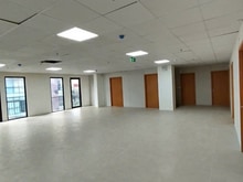 Hình ảnh Cho thuê MBKD tầng 1,2 chân đế tòa nhà văn phòng tại Cầu Giấy