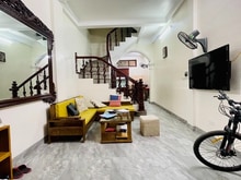 Hình ảnh Nhà đẹp Pháo Đài Láng-Ngõ rộng cực gần ô tô tránh-Ở ngay