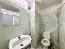 Hình ảnh Cho thuê Phòng ngay Bùi Đình Tuý giá rẻ sẵn kệ bếp và máy lạnh