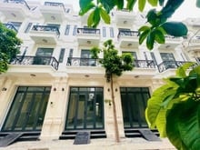 Hình ảnh Bán nhà Gần khu du lịch Đầm Sen, nhà mới 4 tầng đường Nguyễn Văn Yến