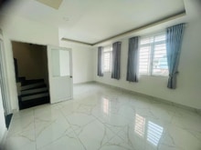 Hình ảnh Bán nhà Lã Xuân Oai, Hẻm KIA tung tăng, 140m, ngang gần 6m , nở hậu, G