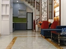 Hình ảnh Chính chủ cần bán - mới koong - gần phố - full Nội thất