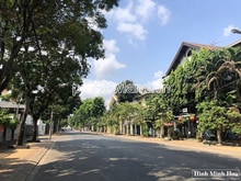 Hình ảnh Bán lô đất mt Nguyễn Văn Hưởng, Thảo Điền, 900m2 thổ cư, ngang 30m