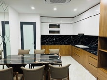 Hình ảnh Ở sướng - 6 tầng thang máy - gara - Bán nhà Cổ Linh, Long Biên - Mới