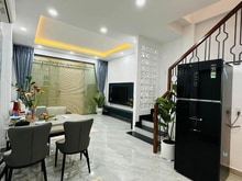 Hình ảnh Căn góc, ngang 4,2Mx32,5M2x4 tầng BTCT. Full nội thất, TT quận 1
