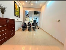 Hình ảnh Bán nhà 5 tầng phố Trung Kính.