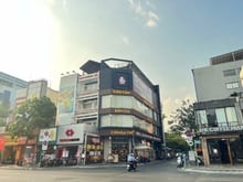 Hình ảnh Cho thuê nhà GÓC 2MT 572A đường 3 Tháng 2 -Nguyễn Ngọc Lộc , Quận 10