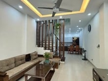 Hình ảnh Nhà gỗ tự nhiên Cầu Giấy, phố Trần Bình, 40mx5T, MT 4,6 giá 7,5 tỷ