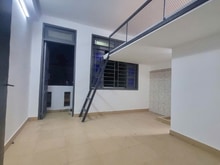 Hình ảnh Phòng ban công thoáng mát, có gác,máy lạnh,ở dc 5 người,giờ giấc tự do