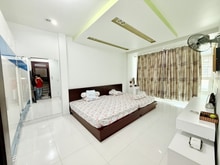 Hình ảnh Bán nhà phường 12 Tân Bình, hẻm Đồng Đen, 60M2, 5 Tầng, 6,6 tỷ