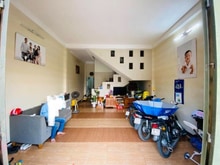 Hình ảnh Bán căn nhà Q.7 giá rẻ chỉ 901tr ngay đường Huỳnh Tấn Phát 56m2, Shr