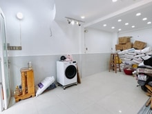 Hình ảnh Kinh doanh thua lỗ bán gấp nhà 64m2,1trệt 2lầu,SHR,910tr,Nguyễn kiệm