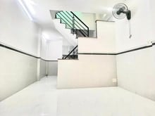 Hình ảnh Định cư nước ngoài bán gấp nhà Hoàng Diệu Q4 60m2/giá 1,15 tỷ. Gần ĐH