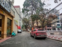Hình ảnh Bán nhà mặt ngõ ô tô Trung kính 30m2 *5T giá 12.5 tỷ