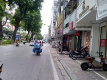Hình ảnh Trung tâm Ba Đình, bán nhà mặt phố Kim Mã 50m,5 tầng ,MT5m, 23,2 tỷ