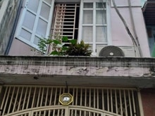 Hình ảnh Nhà 30,5M² x 4 tầng, hẻm thông. 1 căn ra HXH Nguyễn Văn Cừ, Q1