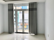 Hình ảnh Phòng mới, đẹp, có nội thất ban công. Gần ngã 4 Hàng Xanh. ĐBL