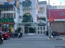 Hình ảnh Bán nhà mặt phố khu Hào Nam- Cát Linh 120m2 mt:10