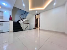 Hình ảnh Cho thuê nhà Hưng Gia , Phú Mỹ Hưng (6x18.5m) - trệt, lửng, 3 lầu đẹp