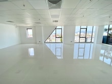 Hình ảnh Văn phòng mới 215m2 đường Nguyễn Hữu Thọ, bàn giao ngay
