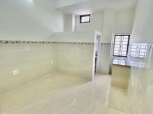 Hình ảnh Còn 1p 3tr5 2 cửa sổ,máy lạnh,gần Ngã 4 TĐức & các trường ĐH, khu CNC