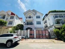 Hình ảnh Bán Biệt Thự ngang 15m đường Liên Phường Quận 9 DT 270m2 giá 27 tỷ