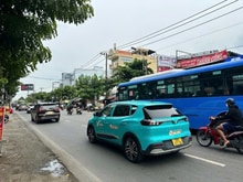 Hình ảnh Chỉ 30 t.ỷ có CHDV 7 lầu T.máy hẻm 8m QL 13 150m2 ngang 5.5m 17PN thu
