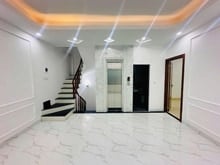 Hình ảnh Nhà Lô Góc Giáp Bát – 50m² – Ô Tô Vào Nhà - 6 Tầng – Thang Máy