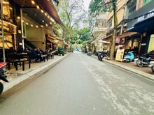 Hình ảnh Bán nhà Nguyên Hồng, Đống Đa, 100m2, 14.8 tỷ, ngõ thông, gần phố.
