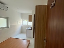 Hình ảnh Cho thuê 9 phòng, nhà căn góc, không chung chủ, sát chợ Hạnh Thông Tây
