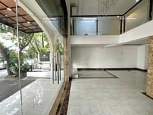 Hình ảnh Mặt bằng rộng 85m2, có phòng riêng biệt ở lại, vỉa hè rộng thoáng Q7