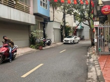 Hình ảnh Bán nhà mặt phố Cù Chính Lan 45m, mặt tiền 4.2m giá 19 tỷ.