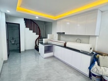 Hình ảnh Bán nhà 5t phố gia quất, thượng thanh, 1 nhà ra mặt phố. chỉ 5t2 tl