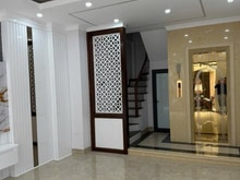 Hình ảnh Trần Quốc Hoàn- Cầu Giấy  4 tầng 13.xx
