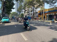 Hình ảnh Nhà độc quyền cần bán gấp gần MT Trần Hưng Đạo, khu kinh doanh 75m2.