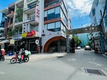 Hình ảnh Bán nhà góc 2MT cực kỳ thoáng MT Nguyễn Trọng Tuyển, phường 10, Q Phú