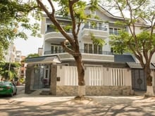Hình ảnh Cho thuê biệt thự góc 2 MT Đường Số 30 Phường Tân Phong Quận 7