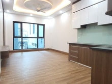 Hình ảnh Nhà Thạch Bàn – Cổ Linh 36m2 Xây 6 Tầng Ngay Mặt Phố - 7.x tỷ
