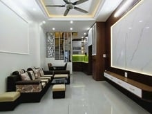 Hình ảnh Vĩnh Hưng 42m ôtô đỗ cổng nhà mới koong