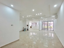 Hình ảnh Cho thuê mặt bằng Shop Scenic Valley 1, 100m2, sàn trống làm văn phòng