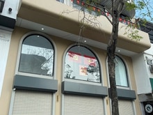 Hình ảnh Cho thuê nhà 3 tầng Văn Cao - Ba Đình