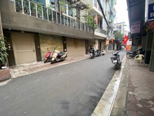 Hình ảnh Nhà hoàng quốc việt, cầu giấy, kinh doanh, ô tô tránh, vỉa hè, chỉ