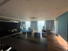 Hình ảnh Văn phòng view biển cực đẹp, sẵn nội thất