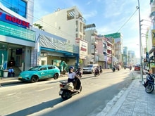 Hình ảnh Siêu phẩm Mặt tiền 5 tầng Huỳnh Văn Bánh, có thang máy.