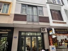 Hình ảnh Cho thuê nhà Mặt Tiền 23 Thạch Thị Thanh, Phường Tân Định, Quận 1.